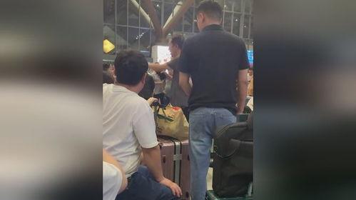 吃瓜踢女生,揭秘网络暴力背后的真相