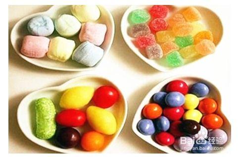 小朋友吃瓜吃糖,小朋友的瓜糖时光